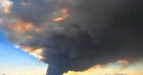 Los Alamos wildfire reaches lab, forces evacuation