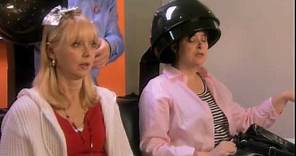 A Couple of White Chicks at the Hairdresser - Film Trailer