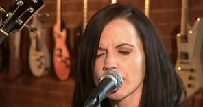 Dolores O'Riordan - Linger (Live at True Music on HDNet)