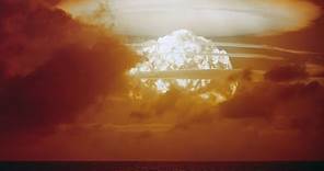 Gigantesca explosion termonuclear en el pacifico "Bravo" 15 Mt UHD 4K