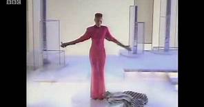 Grace Jones - Slave To The Rhythm (Wogan Show 1985)