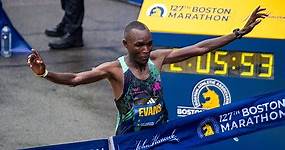 Evans Chebet defends his Boston Marathon title (and beats Eliud Kipchoge).