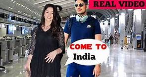 Watch Shubman Gill with girlfriend Sara Tendulkar at London Airport