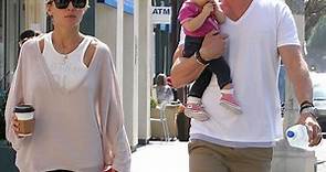 Chris Hemsworth Plants a Sweet Kiss on Daughter India During Family Stroll—See the Pic - E! Online