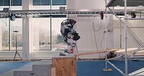 Boston Dynamics ha cruzado la última frontera en la agilidad de sus robots: volteretas mortales