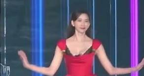 #林志玲 为某品牌内衣走秀，快50岁这逆天的长腿身材真的绝了，真不愧是曾经的第一名模！