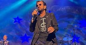 Ringo Starr causa preocupación tras cancelar conciertos por enfermedad, esto es lo que se sabe