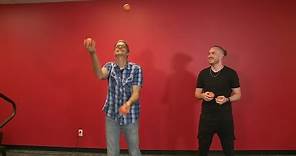 Learn how to juggle at the Juggling Art Academy