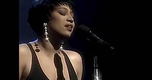 Lisa Fischer "How Can I Ease The Pain" live! It's Showtime at the Apollo! BEST QUALITY ON YOUTUBE!!!