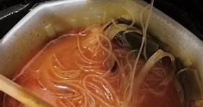 邦邦哥哥 - 第一次試食：海底撈「番茄牛肉」自煮火鍋套餐！！！ #海底撈