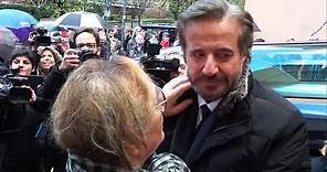 Christian De Sica e Vanzina al Funerale di Manuel - Video