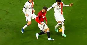 Mason Mount is doing his best for Manchester United