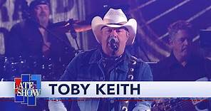 Toby Keith Performs "That's Country Bro"