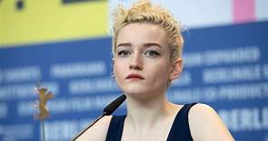 Everything about Tami Gingold, Julia Garner's mother