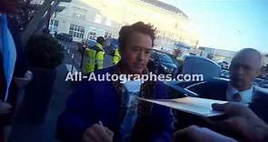 Robert Downey Jr signing autographs in Paris (part 2)