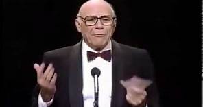 John Randolph wins 1987 Tony Award for Best Featured Actor in a Play