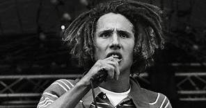 Zack de la Rocha - Digging For Windows [Music Video]