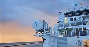 Así fue la espectacular llegada a Dénia de nuestro ferry eléctrico 'Cap de Barbaria' 🤩 | Baleària