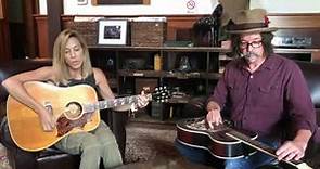 Sheryl Crow & Jeff Trott - "Home" - Live Acoustic Duo (25-07-2017)