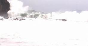 蘇拉強颱外圍環流影響！蘭嶼9至10級陣風 3米高長浪｜東森新聞