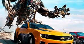 Autobots VS Decepticons en la autopista | Transformers: El lado oscuro de la luna | Clip en Español