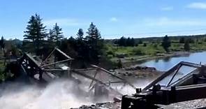 Steel bridge near Canso, N.S., collapses