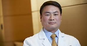 Meet Thoracic Surgeon James Huang