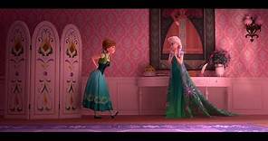 Frozen Fever | Clip dal Film | Elsa e Anna si preparano alla giornata