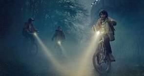 Watch Stranger Things - "Chapter One: MADMAX " Full Episode
