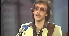 David Wills "She's Hanging In There" Live on "The Porter Wagoner Show" 1980