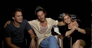 'Perks of Being a Wallflower' Interview - Johnny Simmons, Ezra Miller & Mae Whitman