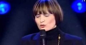 Micheline Calmy-Rey sings "Les Trois Cloches"