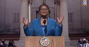 Karen Bass sworn in as Los Angeles mayor, the first woman to hold the office