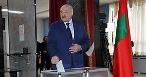 Belarus votes to give up non-nuclear status