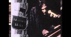 Neil Young Live At Massey Hall 1971: Helpless