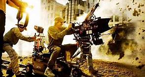 Michael Bay contro l'Italia per la morte di un piccione