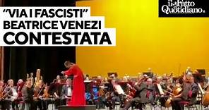 "Non vogliamo i fascisti": la direttrice d'orchestra Beatrice Venezi contestata a Nizza al concerto