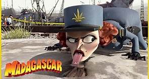 DreamWorks Madagascar en Español Latino | La Capitán Dubois Está de Caza | Madagascar 3