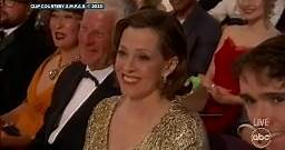 Oscars 2023: 'Cocaine Bear' helps Elizabeth Banks present the Academy Award for best visual effects