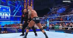 Roman Reigns ataca a Randy Orton - WWE SmackDown 15 de Diciembre 2023 Español Latino