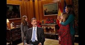 Los reyes de España en su día a día con la princesa Leonor y la infanta Sofía | Elle España
