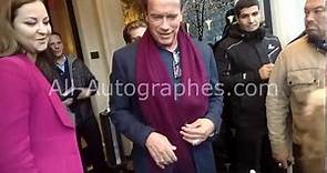 Arnold Schwarzenegger signing autographs in Paris december 2017 (2/2)