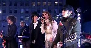 Jonas Brothers & Miley Cyrus - We Got The Party (Live Dick Clarks New Years Eve 2008)