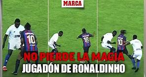 No pierde la magia: la acción de Ronaldinho que te teletransportará a 2005I MARCA