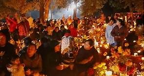 Así se ve un cementerio de noche el Día de Muertos en México | Buscando a Dios