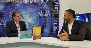 Entrevista a Jesús Sánchez Adalid sobre "En Tiempos del Papa Sirio" (11/2016) - Televisión Extremeña