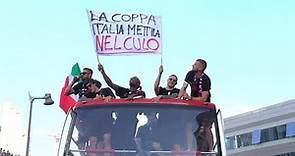 Milan, lo striscione sfottò contro l'Inter: "la Coppa Italia mettila nel c..."