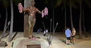 Duke Kahanamoku Statue Waikiki Beach