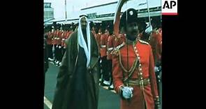 SYND 22 3 76 KING KHALID OF SAUDI ARABIA ARRIVING TO OFFICIAL VISIT TO KUWAIT