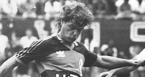 Edinho, zagueiro do Flamengo em 1987